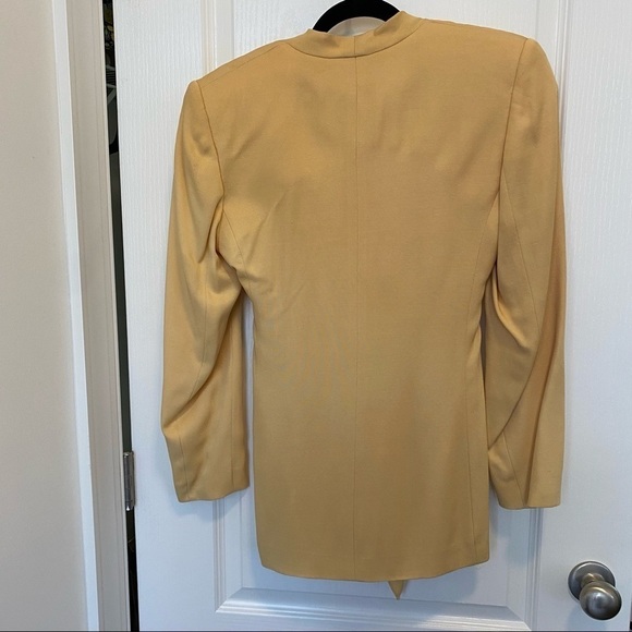 Vintage Suit Buttery soft yellow high-rise two-piece suit size 6 - Picture 5 of 15